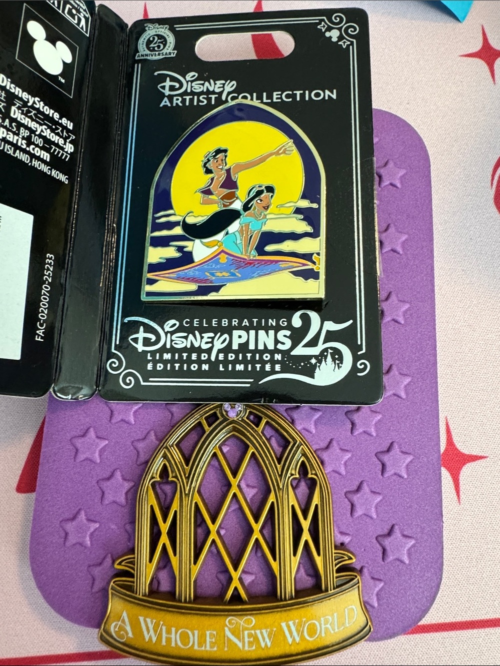 Disney Artist Collection Aladdin 'A Whole New World' Pin Set -LE4500